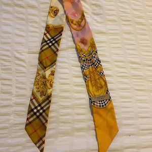 Burberry scarf